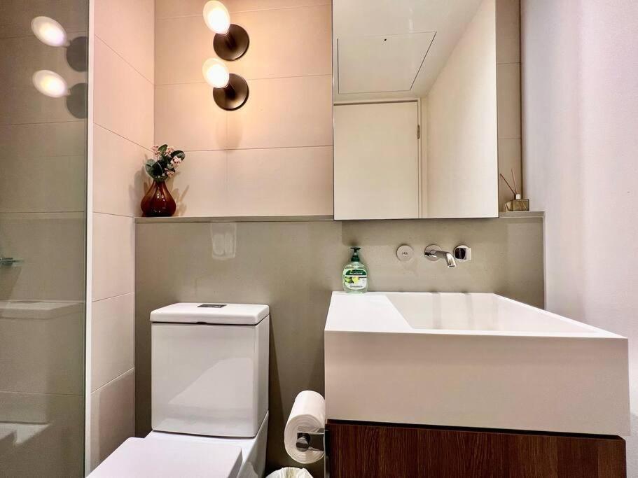 Highrise Best Location 2Baths Ville de Ville de Melbourne Extérieur photo